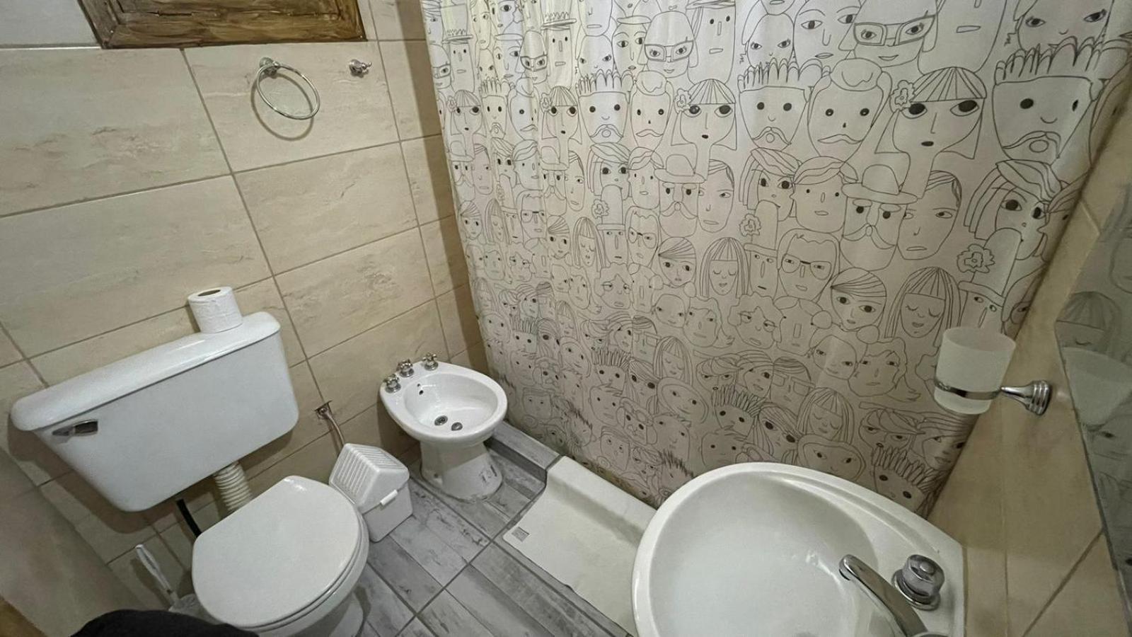 Hostel Danny El Calafate Bagian luar foto