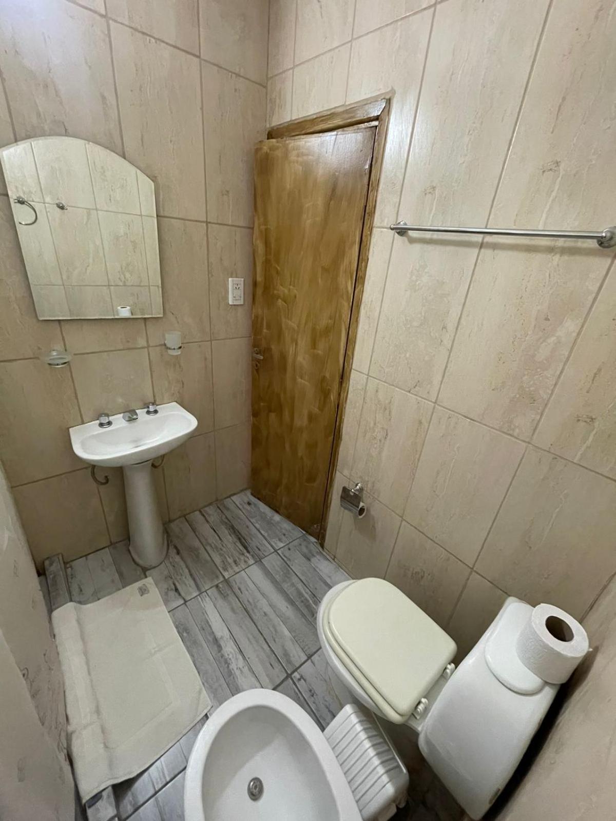 Hostel Danny El Calafate Bagian luar foto
