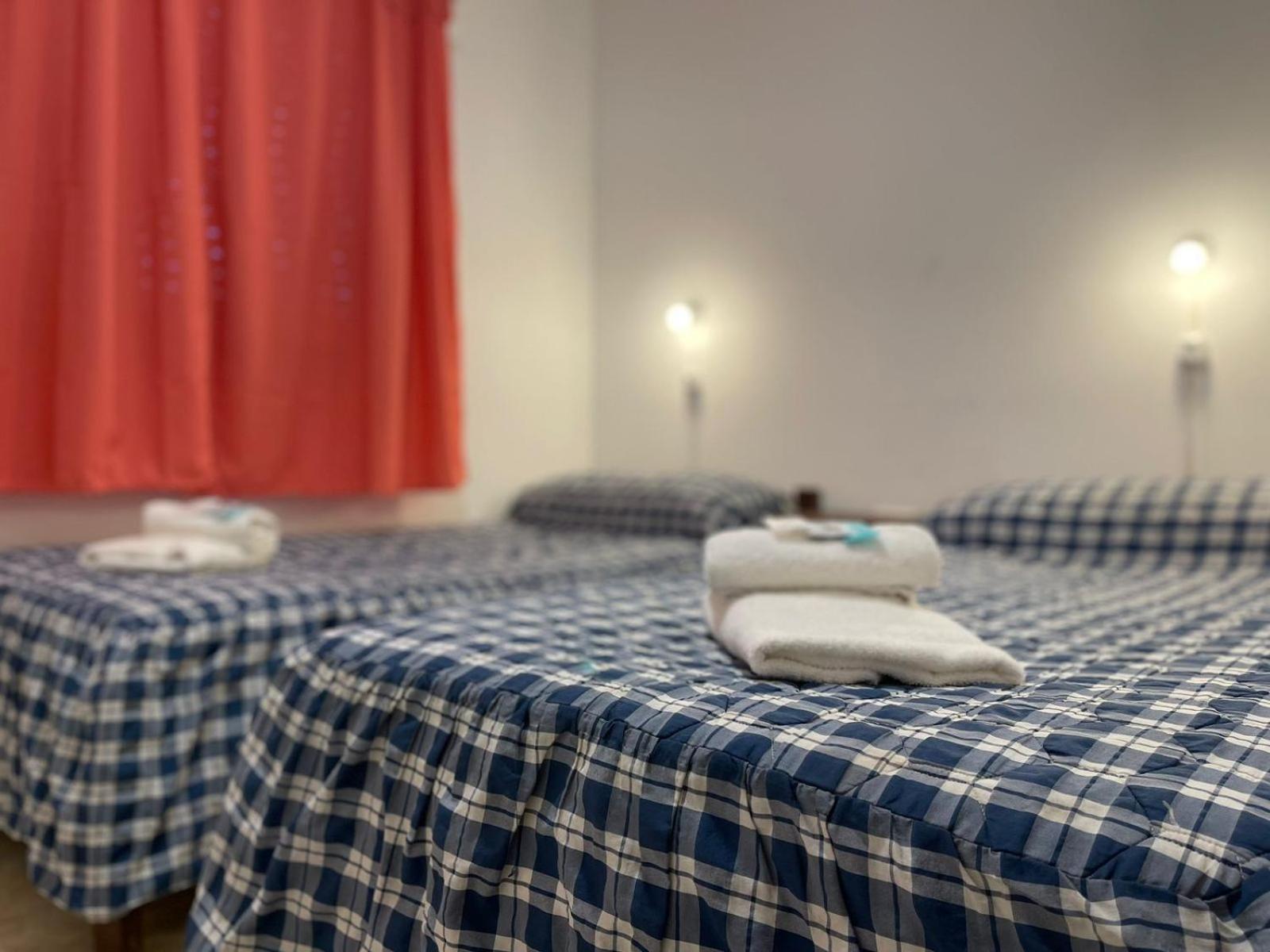 Hostel Danny El Calafate Bagian luar foto